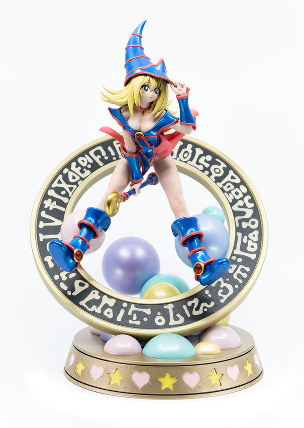 Yugioh Dark outlet Magician Girl Limited Edition